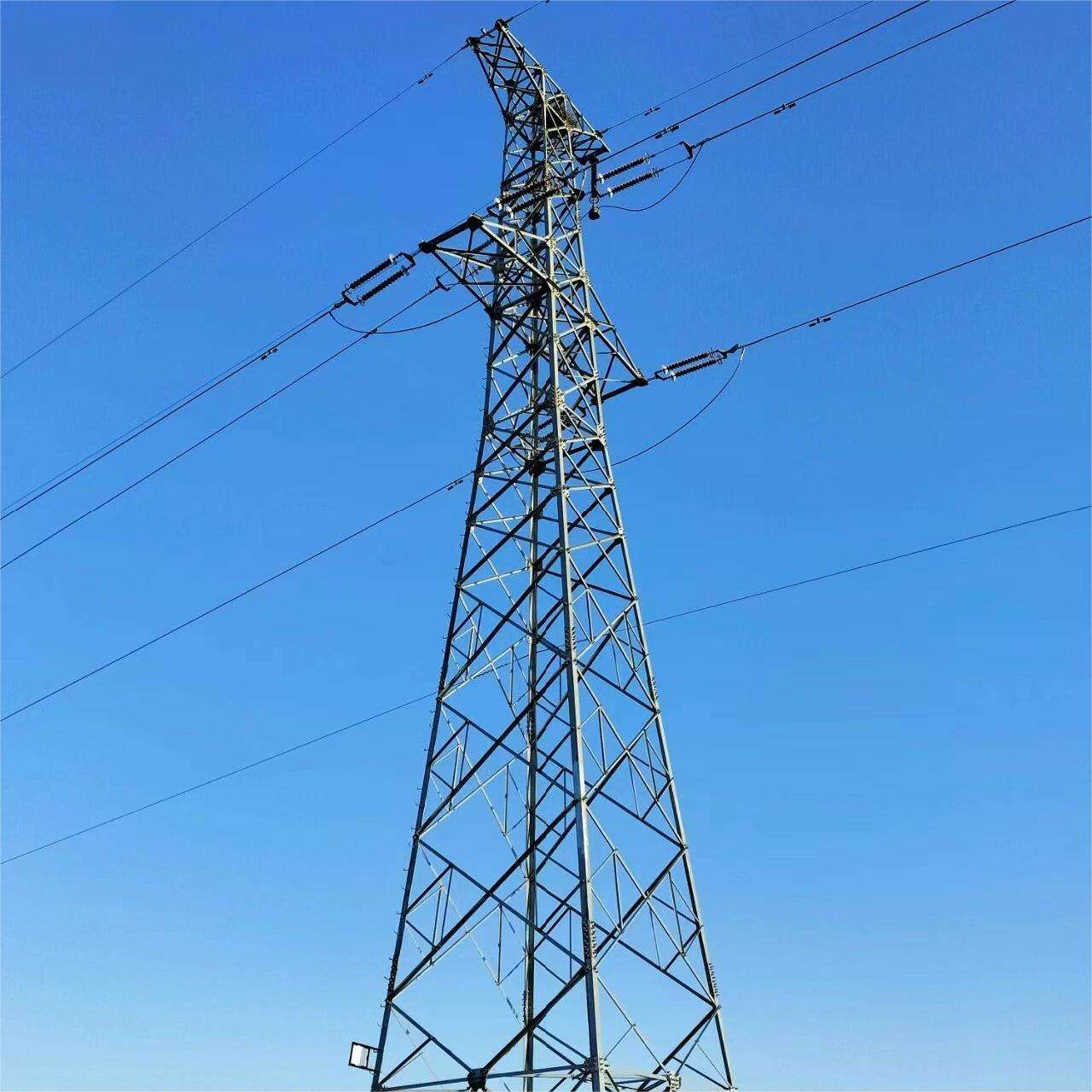 Tour de transmission d’énergie